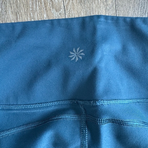 Athleta Leggings.  Women’s size XS.  Dark teal in color.  Excellent condition! - Picture 9 of 9